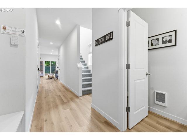 4914 Se 84TH Ave, Portland, OR 97266