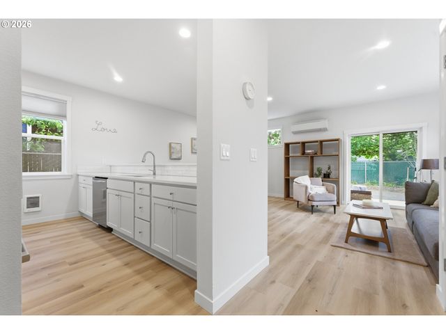 4914 Se 84TH Ave, Portland, OR 97266
