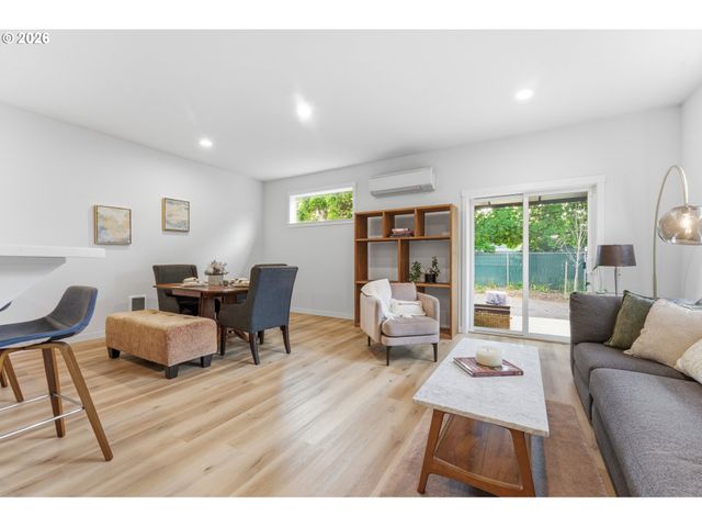 4914 Se 84TH Ave, Portland, OR 97266