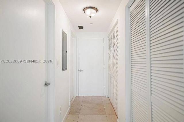 325 NE Biscayne Blvd 1923, Miami, FL 33131