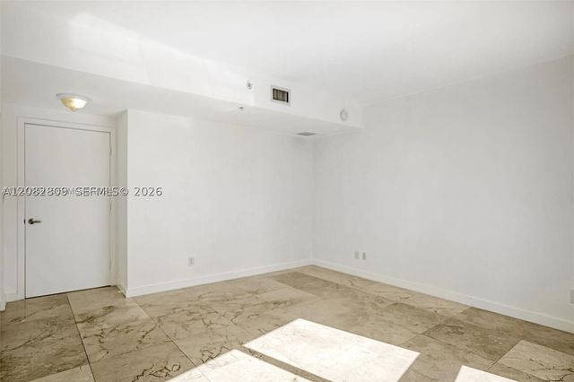 325 NE Biscayne Blvd 1923, Miami, FL 33131