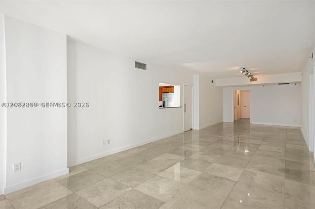 325 NE Biscayne Blvd 1923, Miami, FL 33131