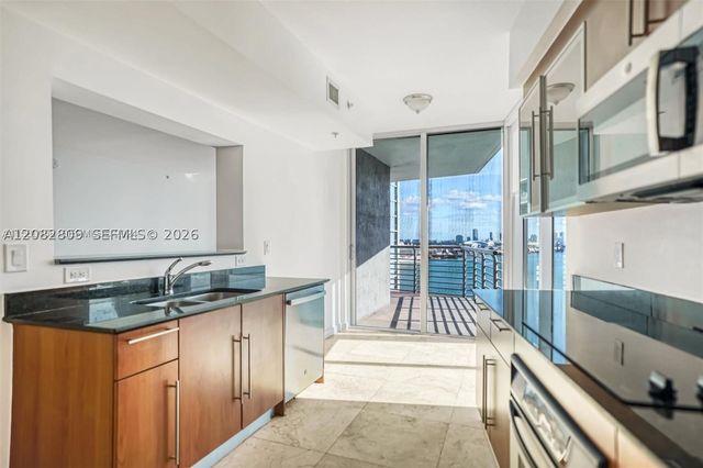 325 NE Biscayne Blvd 1923, Miami, FL 33131