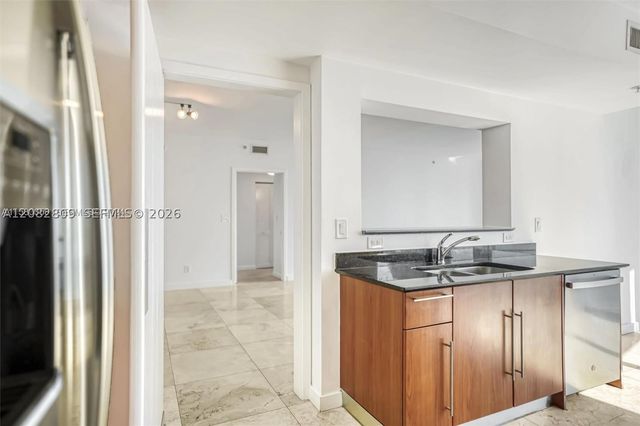 325 NE Biscayne Blvd 1923, Miami, FL 33131