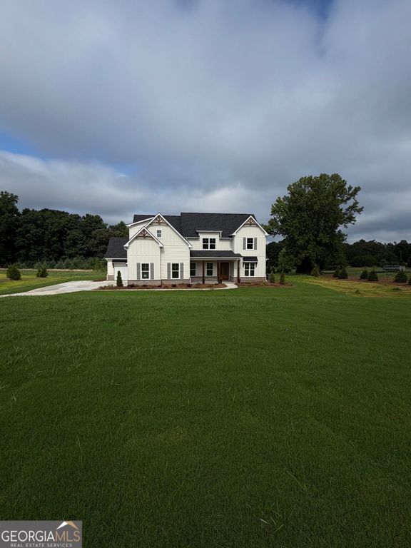 137 Twin Oaks Drive, Hampton, GA 30228
