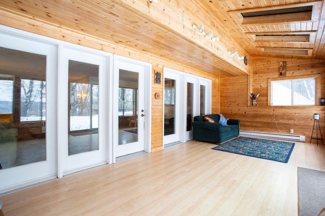 1516 Twin Springs Road, Houlton, WI 54082