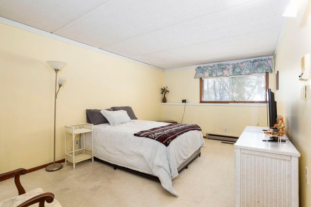 1516 Twin Springs Road, Houlton, WI 54082