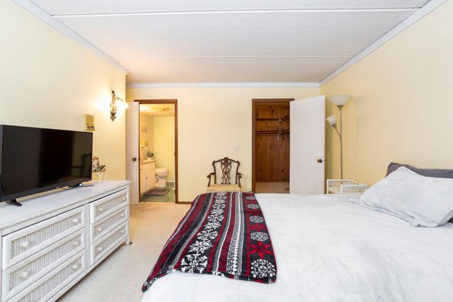 1516 Twin Springs Road, Houlton, WI 54082