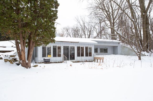 1516 Twin Springs Road, Houlton, WI 54082