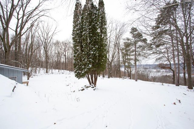 1516 Twin Springs Road, Houlton, WI 54082