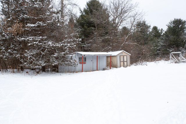 1516 Twin Springs Road, Houlton, WI 54082