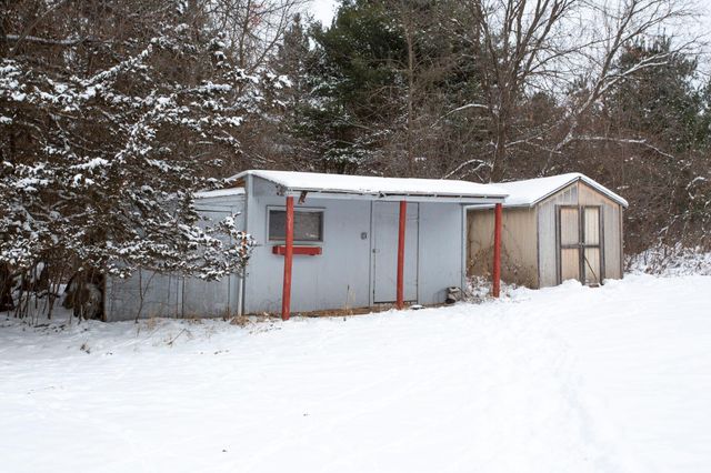 1516 Twin Springs Road, Houlton, WI 54082