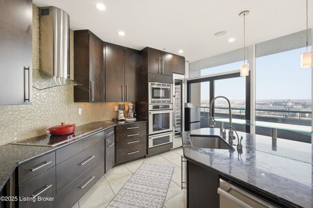 222 E Witherspoon St UNIT 1102, Louisville, KY 40202