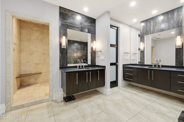 222 E Witherspoon St UNIT 1102, Louisville, KY 40202