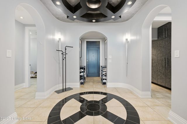 222 E Witherspoon St UNIT 1102, Louisville, KY 40202