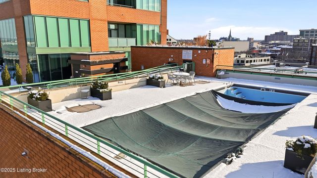 222 E Witherspoon St UNIT 1102, Louisville, KY 40202