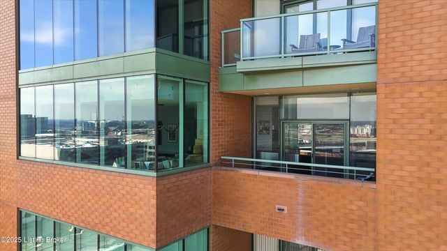222 E Witherspoon St UNIT 1102, Louisville, KY 40202