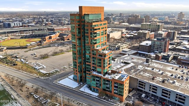 222 E Witherspoon St UNIT 1102, Louisville, KY 40202