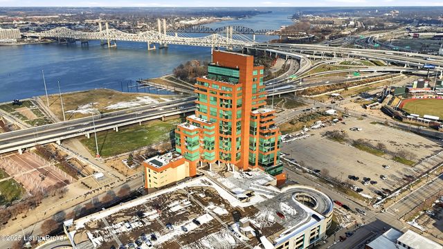 222 E Witherspoon St UNIT 1102, Louisville, KY 40202