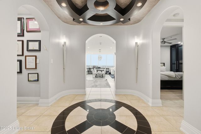 222 E Witherspoon St UNIT 1102, Louisville, KY 40202