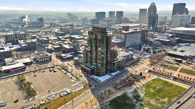 222 E Witherspoon St UNIT 1102, Louisville, KY 40202