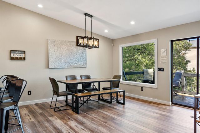 106 Center Cove II LOOP, Spicewood, TX 78669