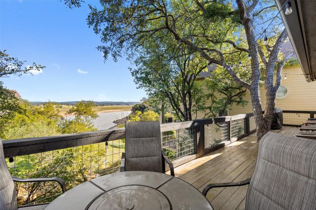 106 Center Cove II LOOP, Spicewood, TX 78669