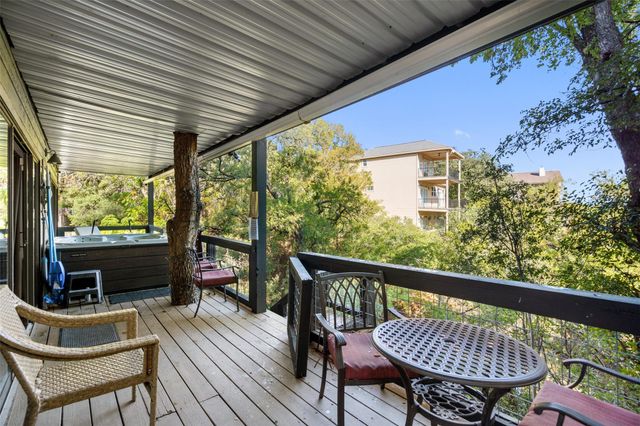 106 Center Cove II LOOP, Spicewood, TX 78669