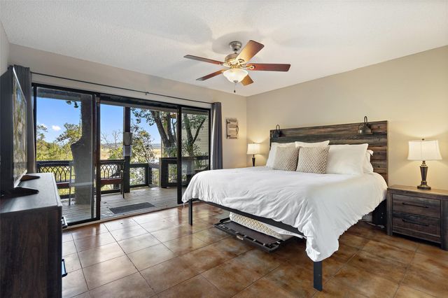 106 Center Cove II LOOP, Spicewood, TX 78669