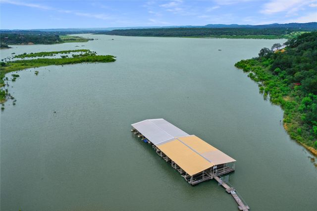 106 Center Cove II LOOP, Spicewood, TX 78669