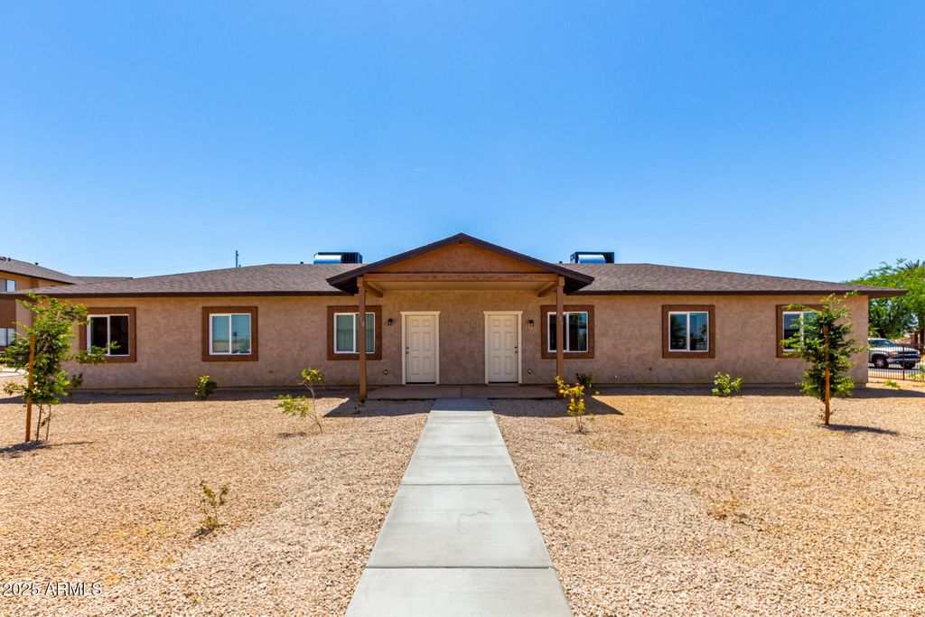 393 W SEAGOE Avenue B, Coolidge, AZ 85128