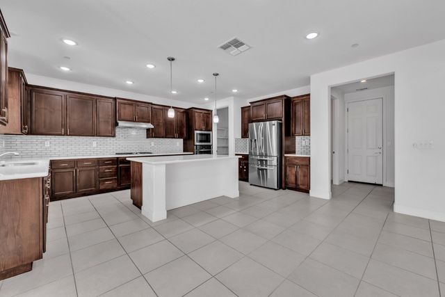 3539 Hart Dr, Folsom, CA 95630