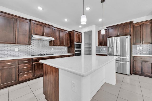3539 Hart Dr, Folsom, CA 95630