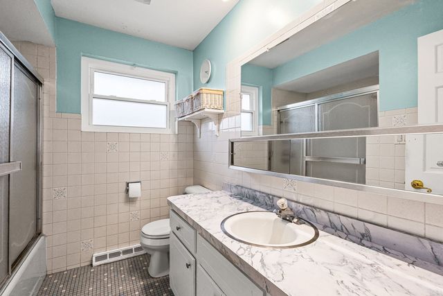 5113 W 121st Place, Alsip, IL 60803