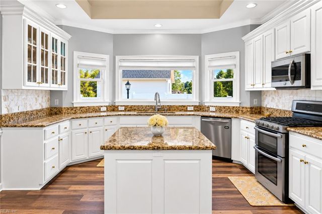 801 Keeling DR, Chesapeake, VA 23322