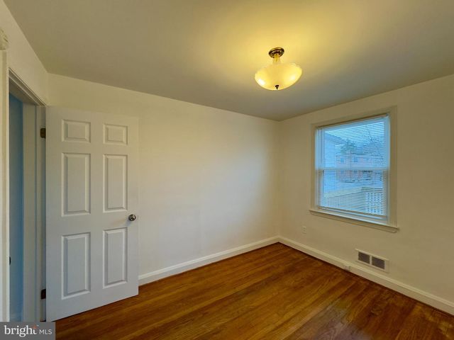 712 BETHNAL RD, Baltimore, MD 21229