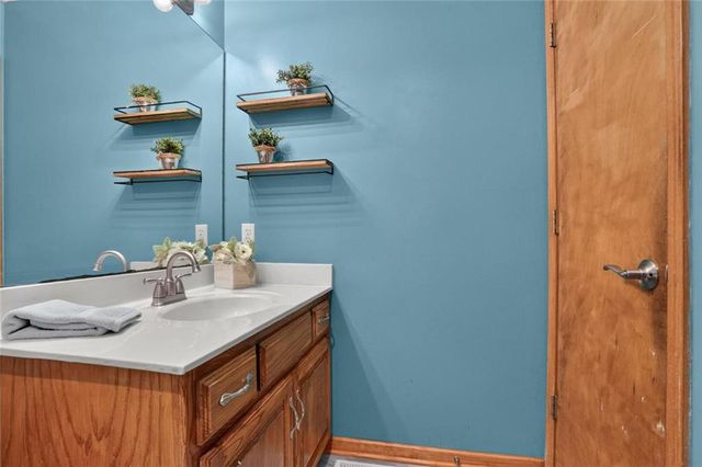 11023 N Baltimore Avenue, Kansas City, MO 64155