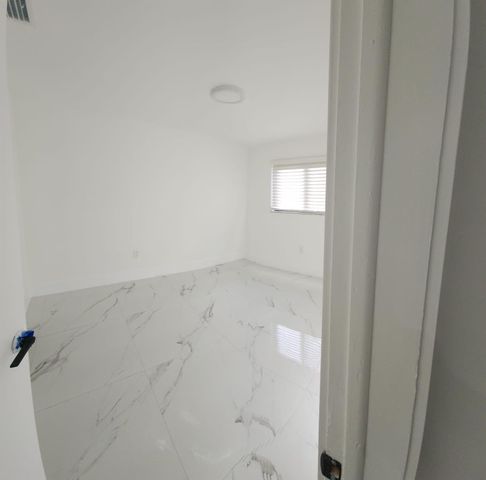 8633 N Sutton Dr, Miramar, FL 33025