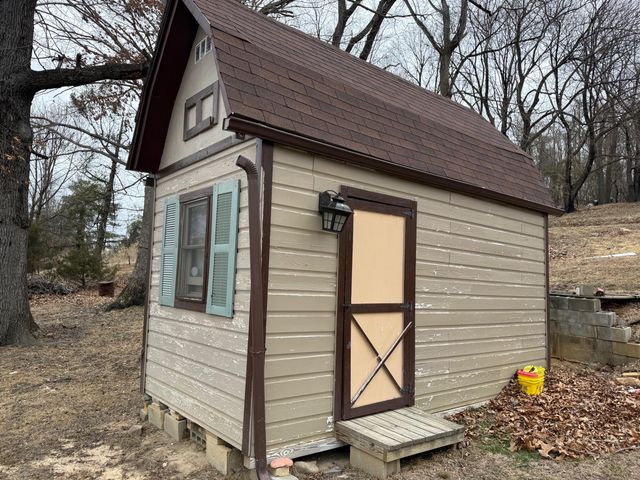 S 2031 Carpenter DR, Covington, VA 24426