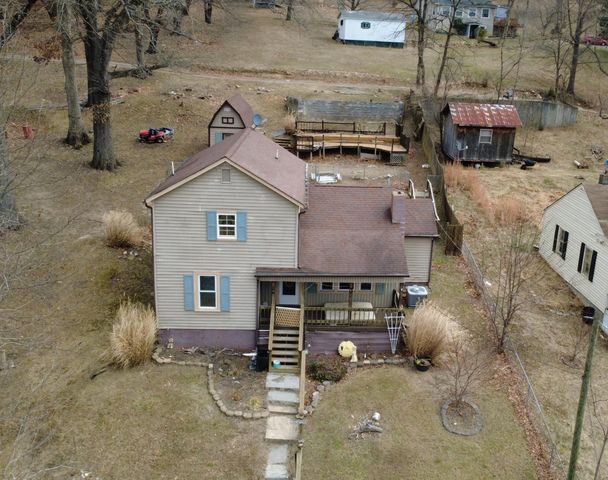 S 2031 Carpenter DR, Covington, VA 24426