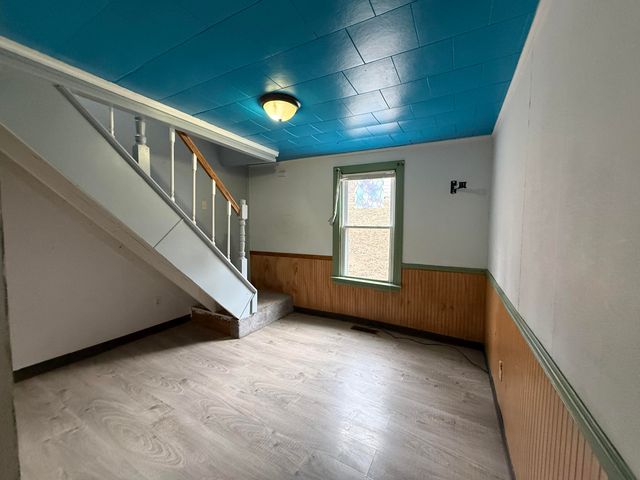 S 2031 Carpenter DR, Covington, VA 24426