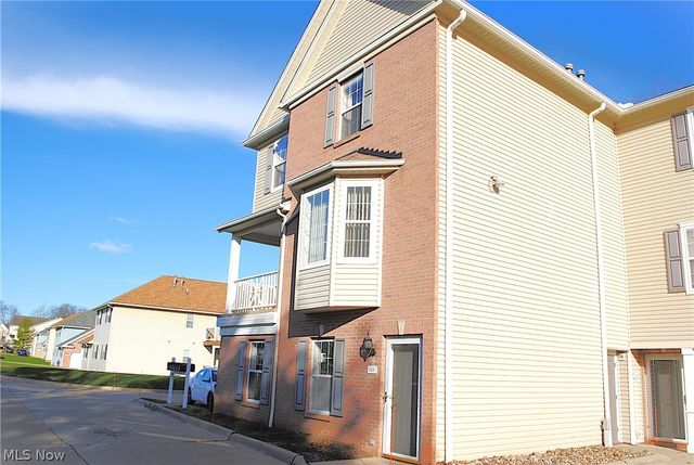 636 Tollis Pky, Broadview Heights, OH 44147