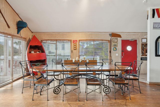 904 E Arctic Avenue, Folly Beach, SC 29439