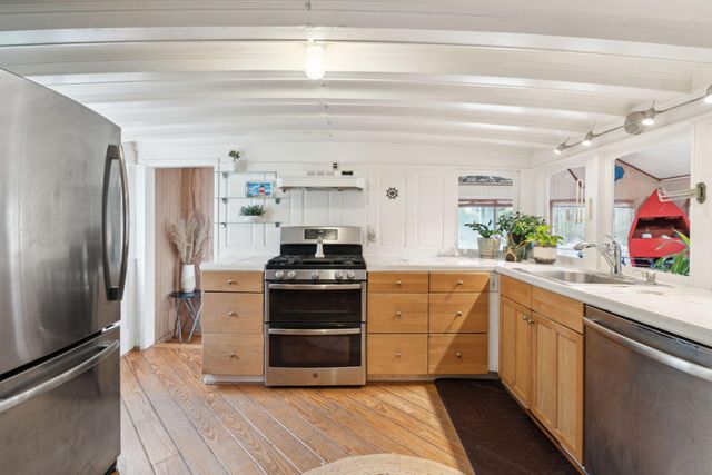 904 E Arctic Avenue, Folly Beach, SC 29439