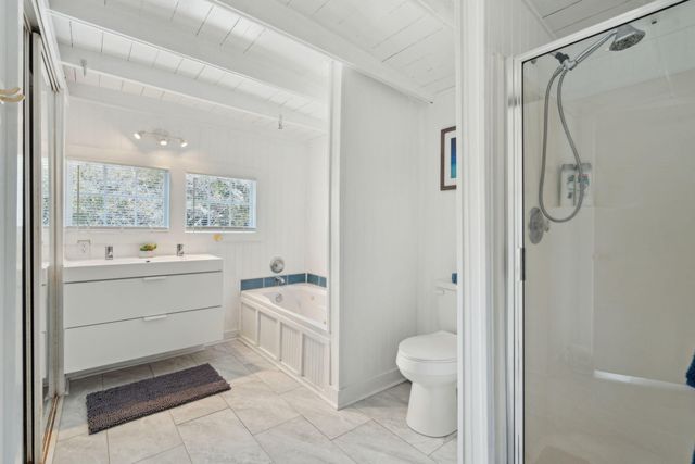 904 E Arctic Avenue, Folly Beach, SC 29439