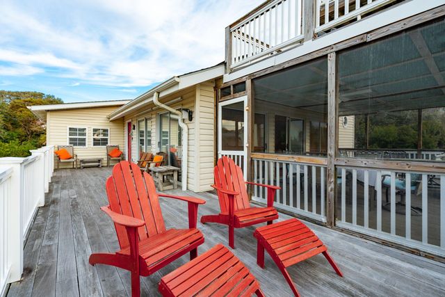 904 E Arctic Avenue, Folly Beach, SC 29439