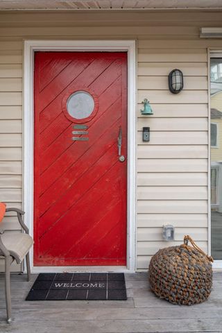 904 E Arctic Avenue, Folly Beach, SC 29439