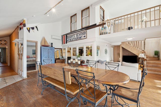 904 E Arctic Avenue, Folly Beach, SC 29439