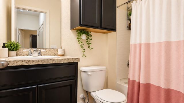 130 Satsuma LN, Kyle, TX 78640
