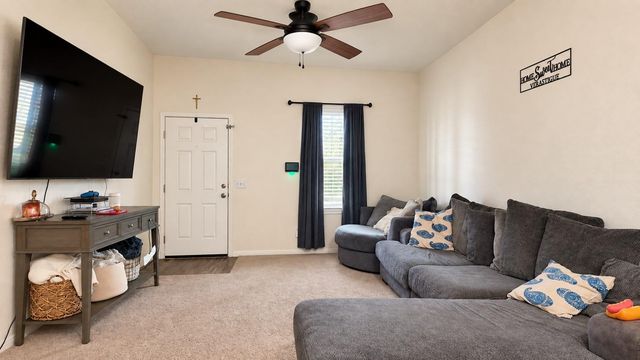 130 Satsuma LN, Kyle, TX 78640